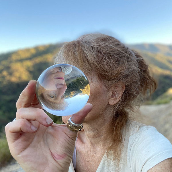nicole-Tostevin-globe-600